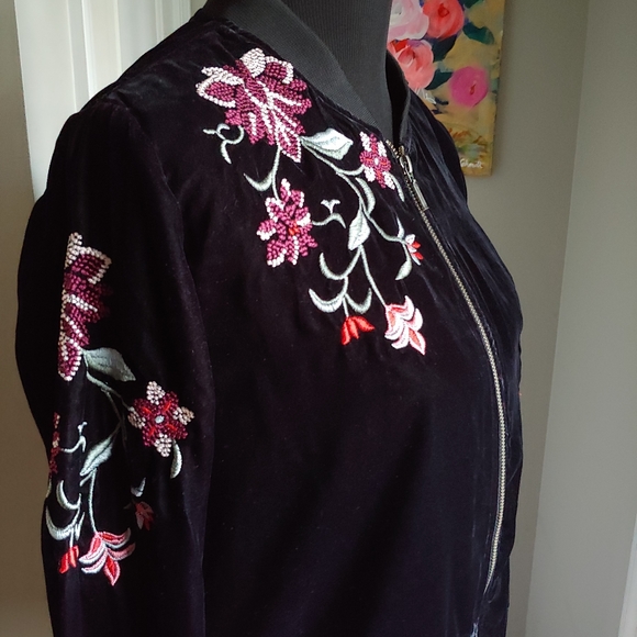 A.N.A. Rose Embroidery Velvet Bomber Jacket Size L - Picture 6 of 13
